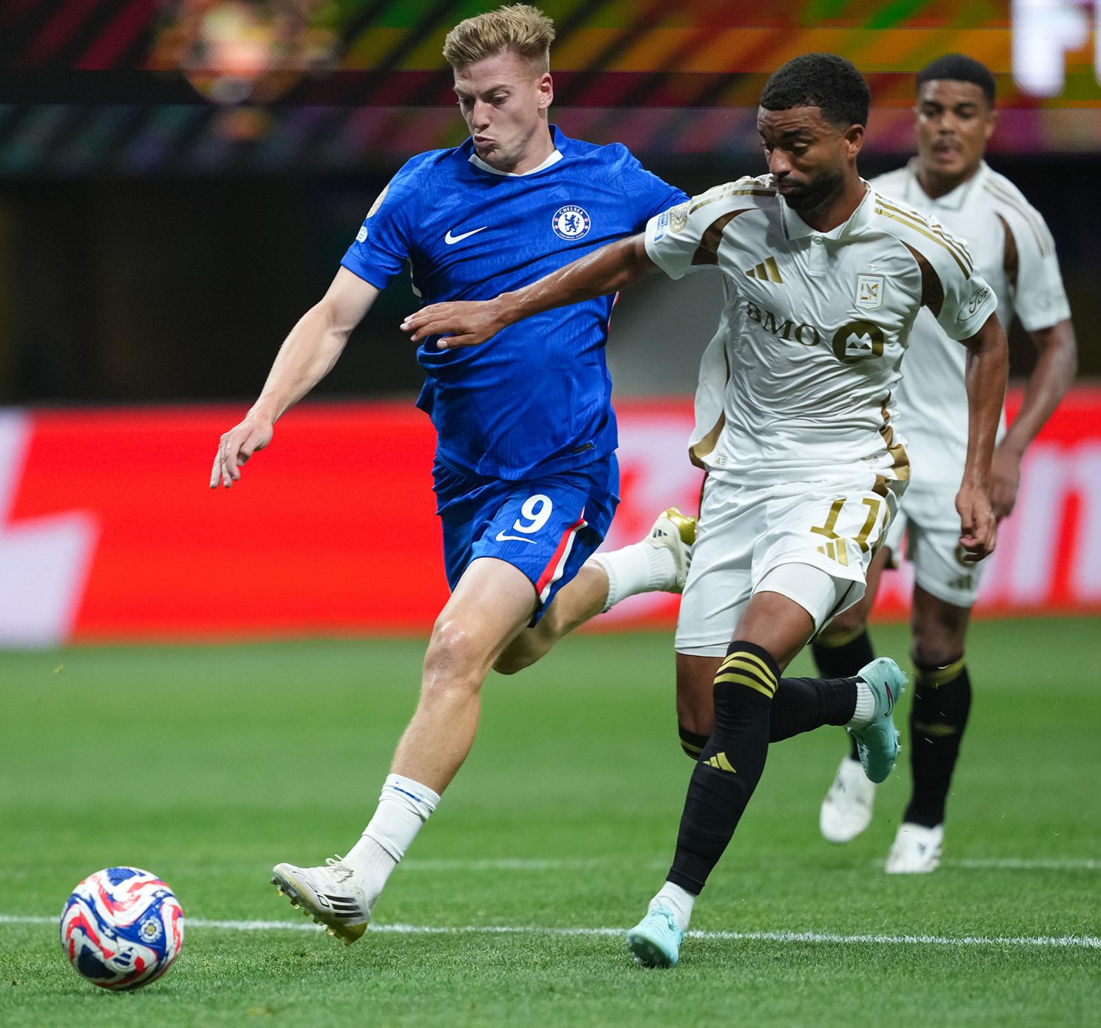 切尔西横扫曼城,博格巴关键制胜 切尔西横扫曼城,博格巴关键制胜