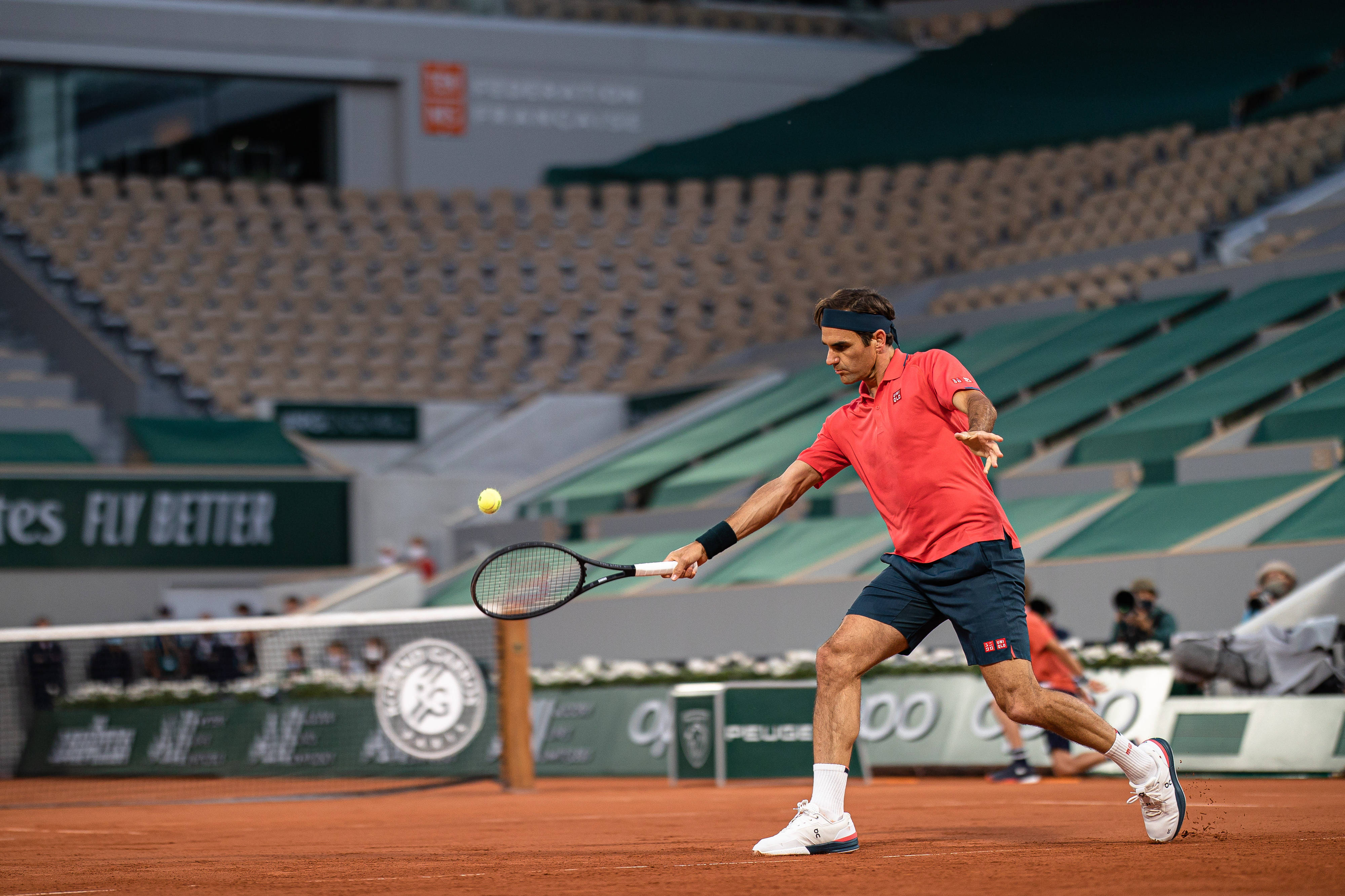 包含英国网球队绝地反击西班牙网球队，费德勒打破历史纪录的词条