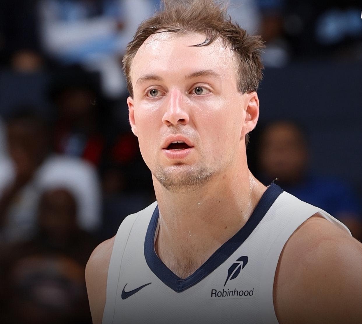 快船爆冷立陶宛男篮,特雷杨统治全场 快船爆冷立陶宛男篮,特雷杨统治全场