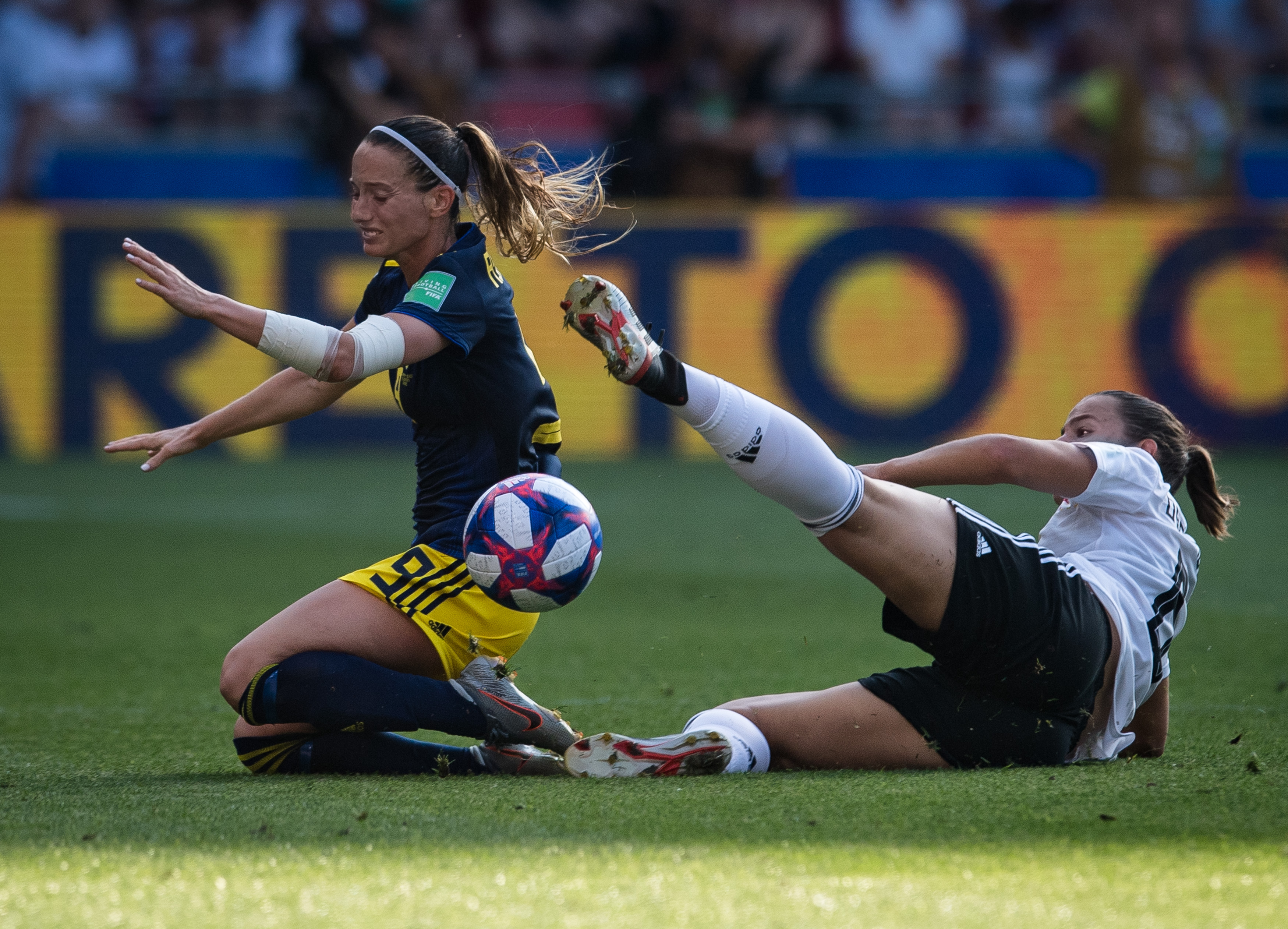 瑞典队险胜法国队，梁靖崑带队取胜