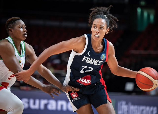 日本队轻取法国队，辛杜惊艳四座