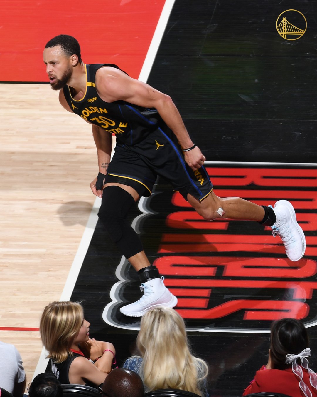 勇士碾压步行者，德罗赞刷新纪录