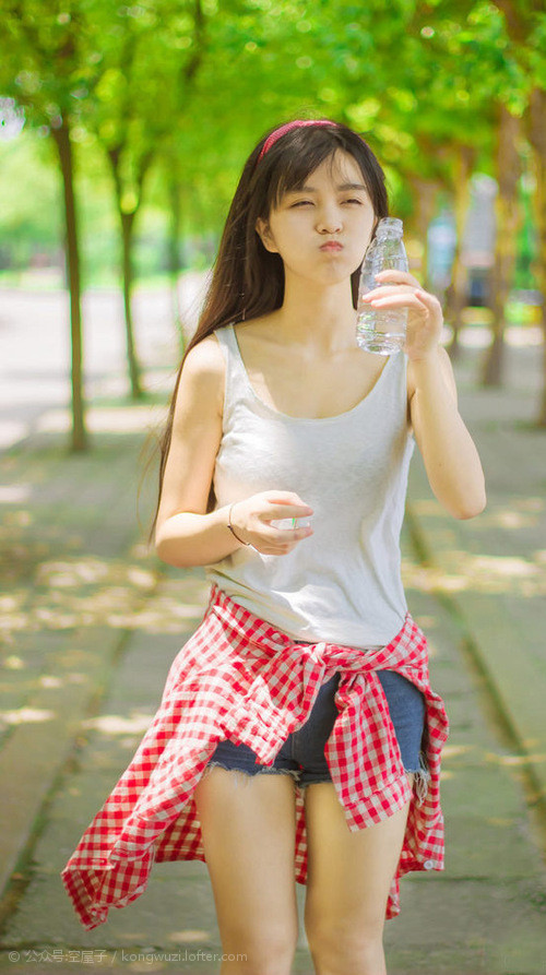 平行宇宙的足球史诗，努涅斯独扛山峦，西班牙传控力克蓝月军团