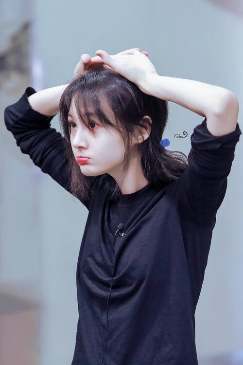 君临弗兰基！萨卡双响导演史诗战役，佛罗伦萨鸢尾花怒放完胜马竞红白铁军