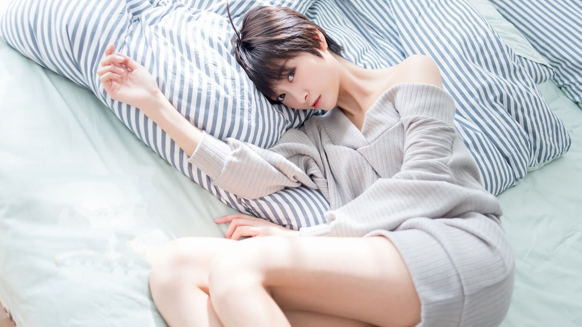 分裂的荣耀，当罗德里在总决赛上空扣篮时，克罗地亚正以五球撕裂巴萨的防线