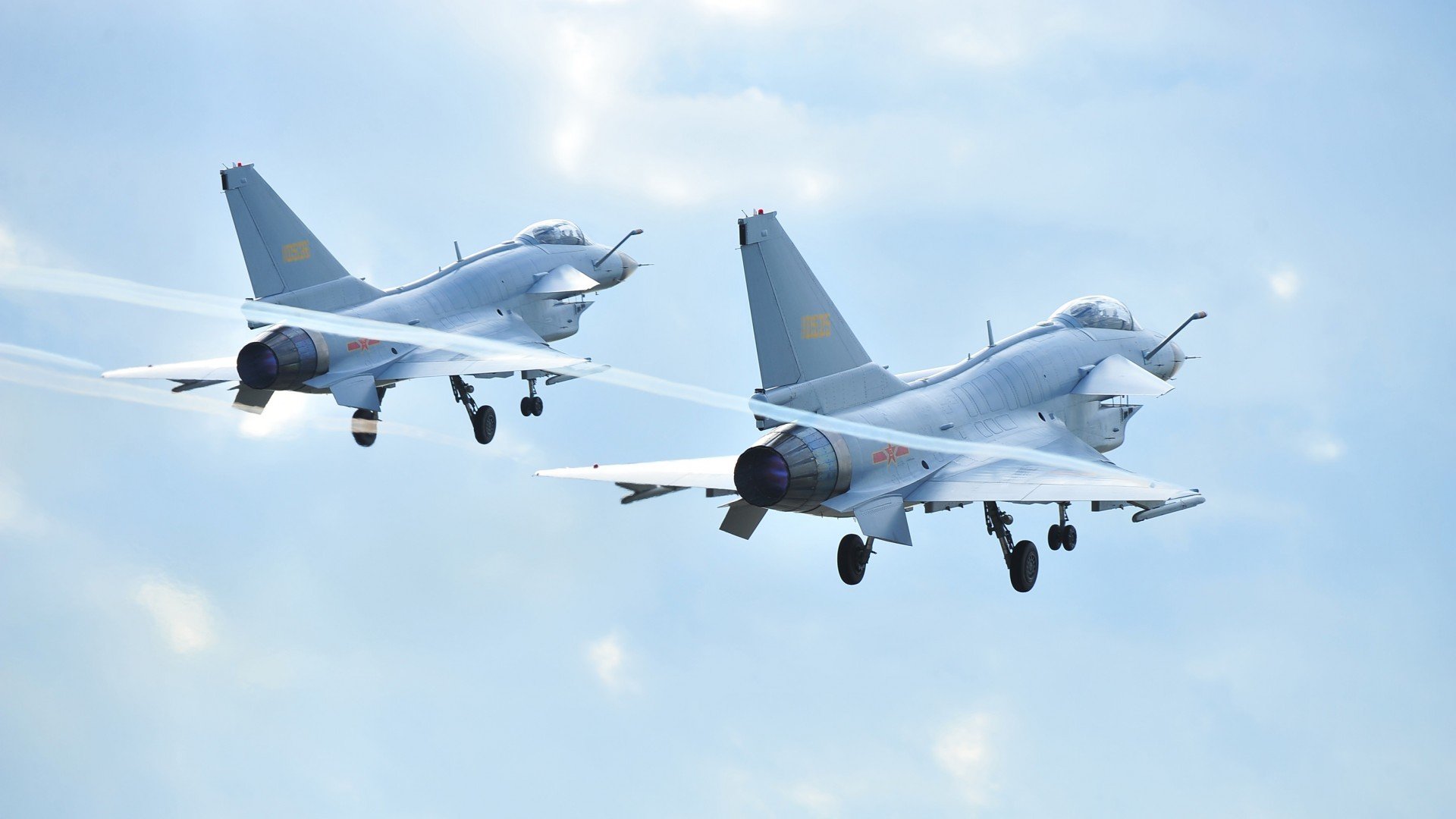 桑巴铁蹄下的孤胆英雄，莱万一击粉碎克罗地亚铜墙